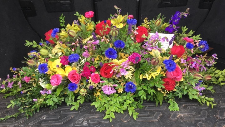 Farewell funeral flowers